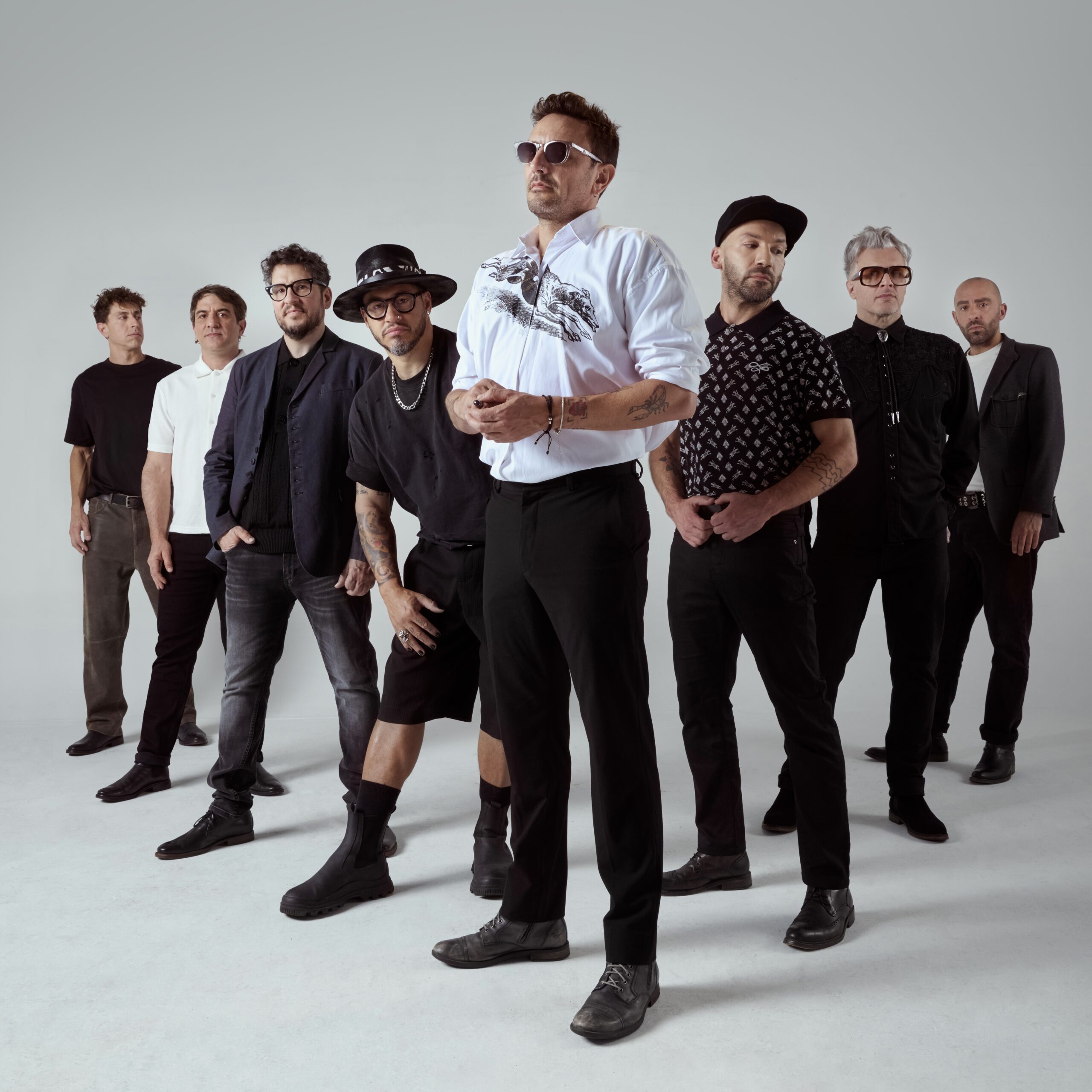 No Te Va Gustar regresa a Ecuador con dos conciertos y presenta su nuevo álbum “Florece en el Caos”