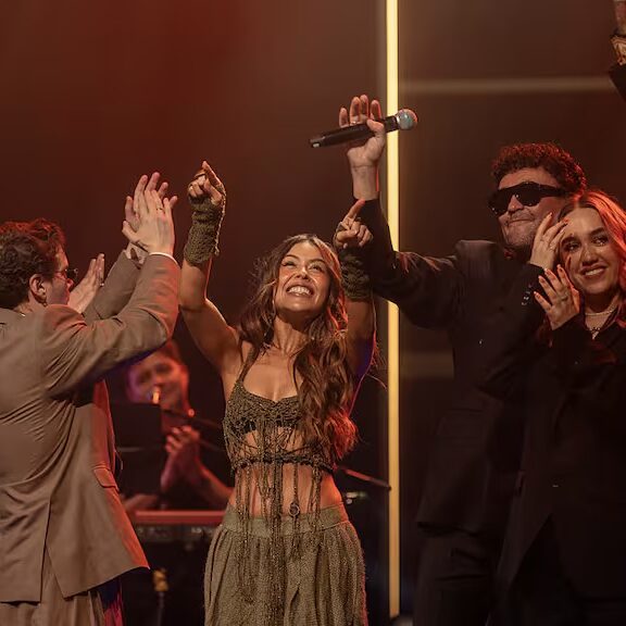 COLOMBIA CONECTA GENERACIONES MUSICALES EN UNA NOCHE DE COLABORACIONES Y NUEVOS TALENTOS
